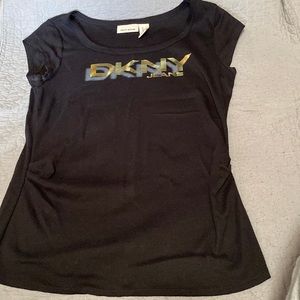 DKNY logo t